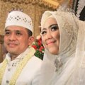 Pernikahan Oki Setiana Dewi dan Ory Vitrio