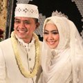 Pernikahan Oki Setiana Dewi dan Ory Vitrio