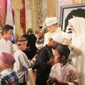 Oki Setiana Dewi dan Ory Vitrio Berikan Santunan pada Anak Yatim Piatu