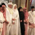Pernikahan Oki Setiana Dewi dan Ory Vitrio