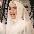Oki Setiana Dewi Ditemui Seusai Pesta Pernikahannya