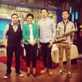 Abdul & the Coffee Theory Saat Bersama Sarah Sechan