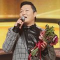 PSY Raih Piala Digital Daesang