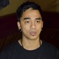 Enda Ungu Saat Menggelar Jumpa Pers di Jalan Tebet Barat Dalam, Jakarta Selatan