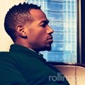 Marlon Wayans Berpose untuk Majalah Online Rolling Out