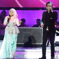 Penampilan Fatin Shidqia dan Isa Raja di Konser 'Adu Bintang 2'