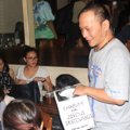 Iwa K di Acara Penggalangan Dana untuk Anda 'Bunga'