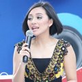 Lolita Agustine Saat Menjadi Host Acara 'Musik Sore Seru'