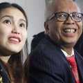 Ayu Ting Ting Saat Mendatangi Pengadilan Agama Depok
