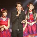 Adipati Dolken Raih Piala Selebriti Pria Paling Memikat