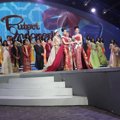 Elfin Pertiwi dan Elvira Devinamira Saat Menunggu Keputusan Pemenang Puteri Indonesia 2014
