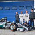Nico Rosberg dan Lewis Hamilton Saat Perkenalkan Mobil Baru Tim Mercedes