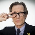 Bill Nighy Berperan di  Banyak Film dan Serial Televisi