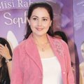 Roweina Umboh di Premiere Film '7 Misi Rahasia Sophie'