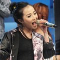 Rini Wulandari Saat Tampil di Acara 'Dahsyat'