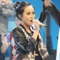 Rini Wulandari Saat Tampil di Acara 'Dahsyat'