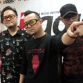 The Fly Saat Menggelar Jumpa Pers di Studio I-Radio, Jakarta Pusat