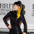 Lily Allen di Red Carpet BRIT Awards 2014