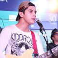 Al Ghazali Lucky Laki Saat Tampil di Acara Seminar Nova dan Windows 8.