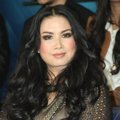 Titi DJ Saat Jumpa Pers Indonesian Idol 2014