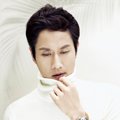 Jung Woo Saat Pemotretan Majalah Allure di Bali