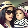 Fanny Fabriana Berpose dengan Kimora