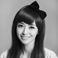 Nara Hello Venus Berpose untuk Majalah HIM