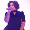 Melly Goeslaw Tampil di Acara '10 Tahun Perjuangan Berbagi Sehat untuk Indonesia'