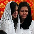 "Ia ingin sekali lagi melihat semua anak cucunya berkumpul," kata Nia Ramadhani