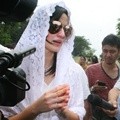 "Ia ingin sekali lagi melihat semua anak cucunya berkumpul," kata Nia Ramadhani
