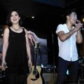 Duet Astrid dan Kaka Slank di Konser 'An Evening to Share + Care with Slank'