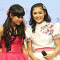 Anisa Rahma dan Novi Herlina di Konser '3 Tahun Senyuman Cherry Belle'