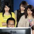 Cherry Belle Saat Melihat Proses Pembuatan Games Android