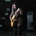 Stevie Morley Item Saat Latihan 'Wayang Orang Rock Ekalaya'