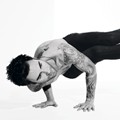 Adam Levine di Majalah Men's Health Edisi Januari 2013