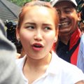 Ayu Ting Ting Saat Datangi Pengadilan Agama Depok