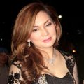 Nia Daniati Hadir di Resepesi Pernikahan Dude Harlino dan Alyssa Soebandono