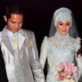 Dude Harlino dan Alyssa Soebandono Saat Tiba di Gedung Sasana Kriya