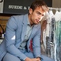 Theo James di Majalah Bello vol. 44