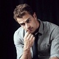 Theo James di Majalah Vanity Fair Edisi Maret 2014