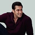 Salman Khan Pamerkan Koleksi Busana Pria Splash Fashion A/W 2013-2014