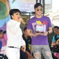 Julia Perez dan Bertrand Antolin Saat Pembukaan 'Jupe Fried Chicken'