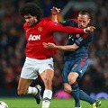 Marouane Fellaini Tidak Memberi Franck Ribery Kesempatan Merebut Bola