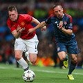 Franck Ribery Berusaha Keras Mendahului Phil Jones