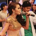 Fitri Carlina Meriahkan Perayaan Episode 'Yuk Keep Smile' ke-200