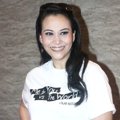 Zoya Amirin di Premiere Film 'Me & You vs the World'