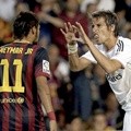 Neymar Dikonfrontasi Fabio Coentrao