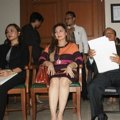 Sidang Perceraian Nia Daniati dan Farhat Abbas