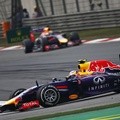 Daniel Ricciardo dan Sebastian Vettel di F1 Grand Prix China 2014