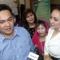 Farhat Abbas dan Regina Ditemui di Pengadilan Agama Jakarta Selatan